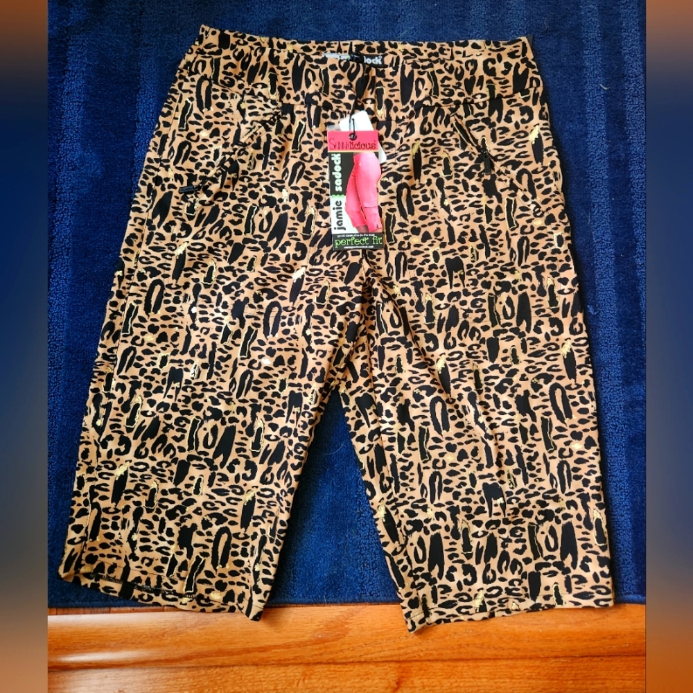 Leopard Print Capri Pants